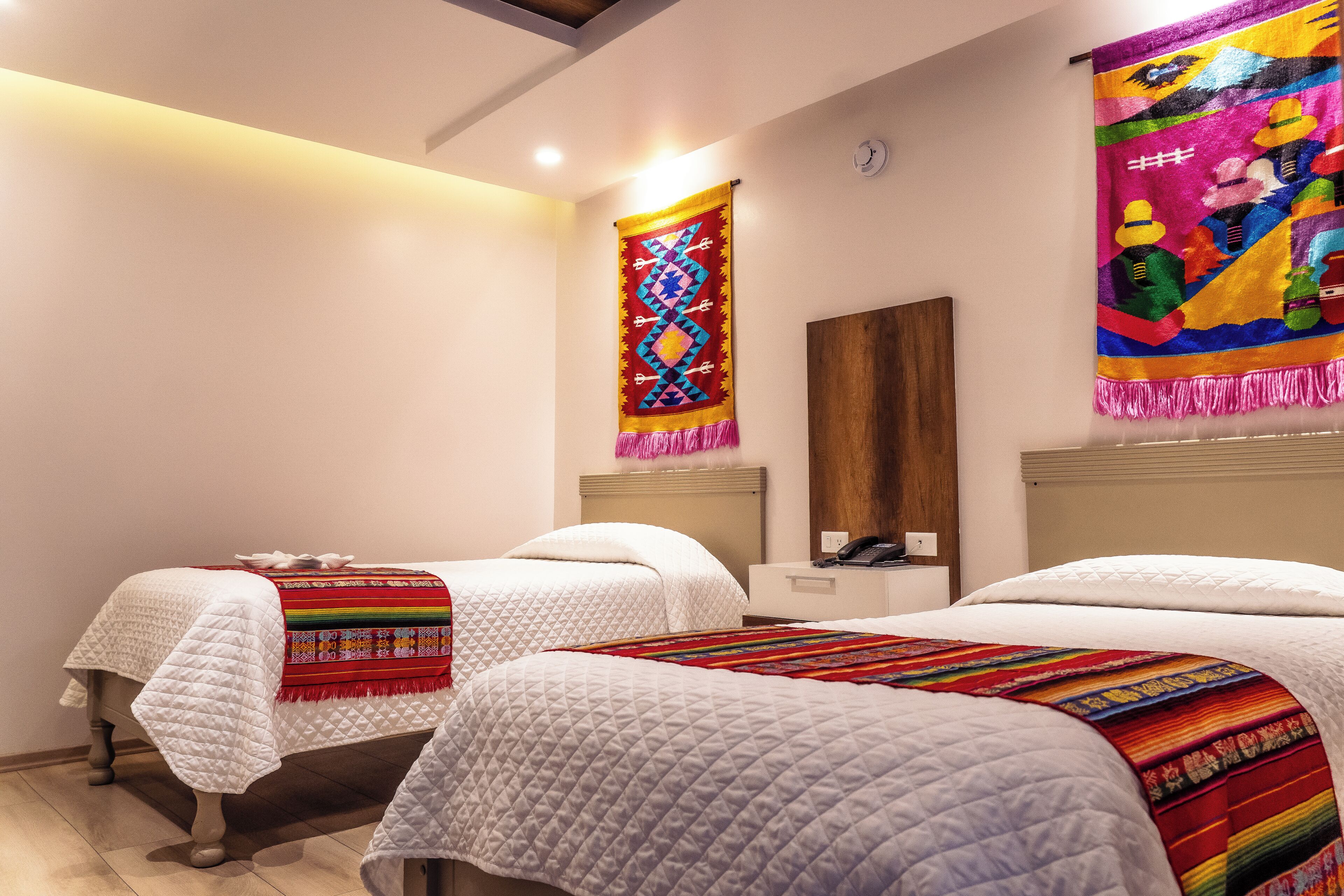 Kamar Double Standar, Bebas Asap Rokok, pemandangan halaman | Brankas, tirai kedap cahaya, Wi-Fi gratis, dan seprai linen