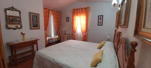 2 bedrooms, in-room safe, WiFi, bed sheets
