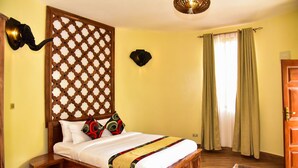 Room - Forest Park Resort (Buloba)