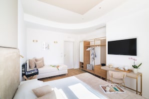 Superior-Dreibettzimmer | Daunenbettdecken, Betten mit Memory-Foam-Matratzen, Minibar, Zimmersafe