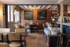 Restaurant - The Tickled Trout (Maidstone)