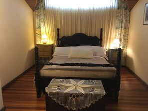 Doppel- oder Zweibettzimmer | Hochwertige Bettwaren, Minibar, kostenlose Babybetten, Zustellbetten
