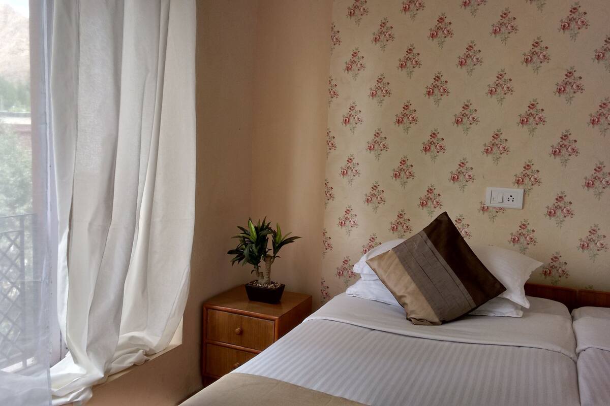 Comfort Single Room