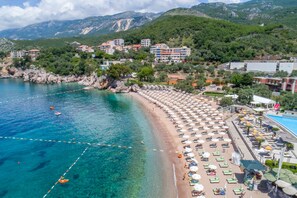 On the beach, sun loungers, beach towels - Beachfront Double Room with Private Bathroom (Pržno, Sveti Stefan)