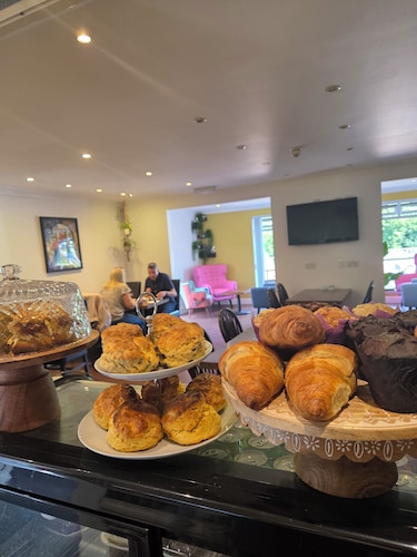 The Old Schoolhouse Hotel