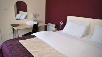 Bungalow, 1 Bedroom | 1 bedroom, desk, soundproofing, free WiFi