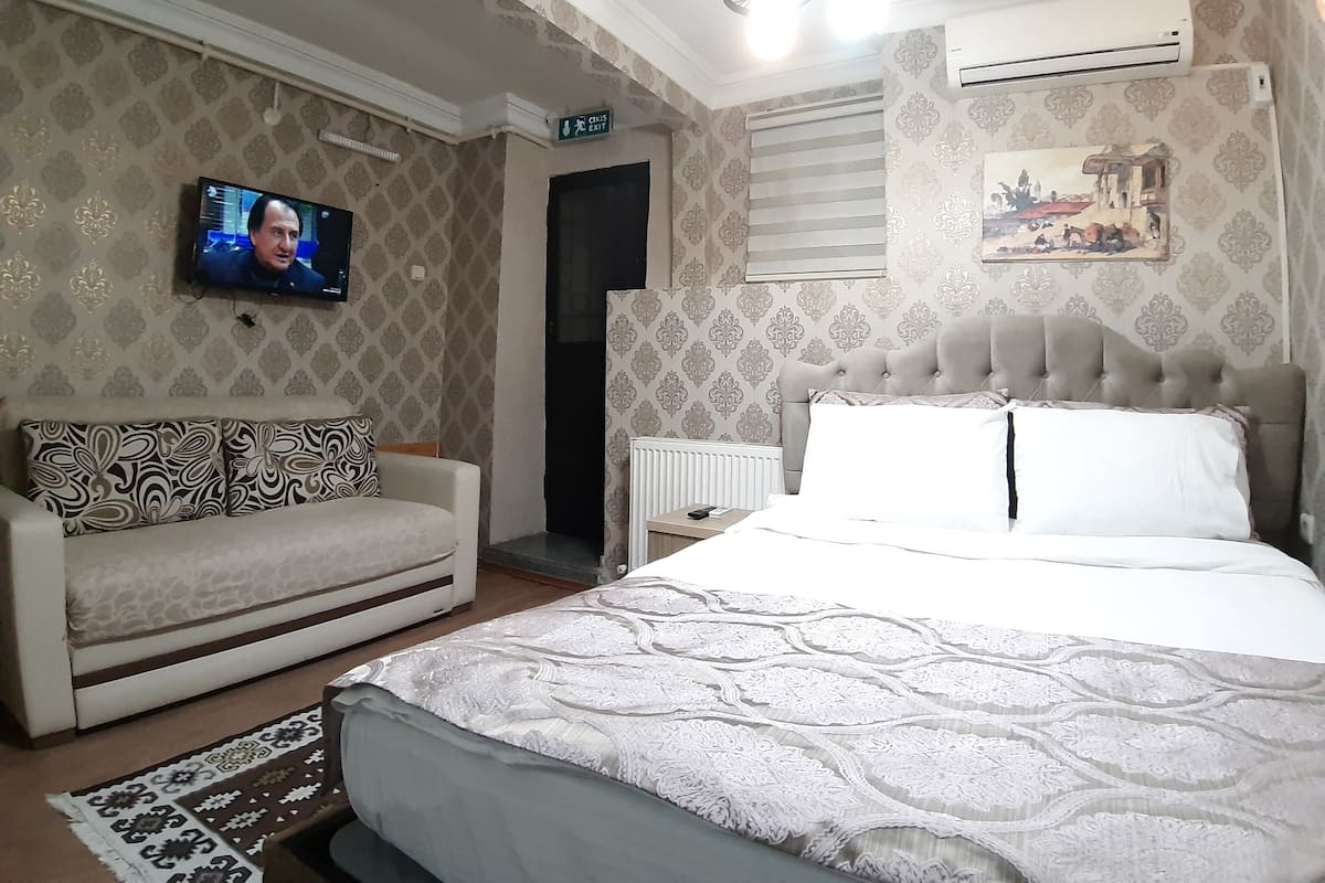 Family Triple Room, Basemant Floor | 1 bedroom, free WiFi, bed sheets
