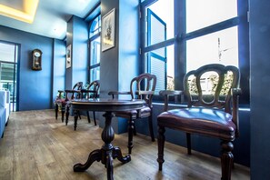 Interior - E Honeymoon Studio with Pool Access  (Tambon Wichit)