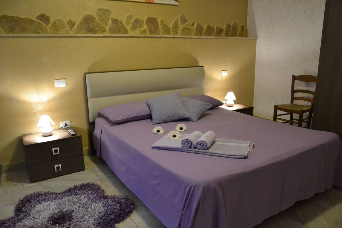 In-room safe, desk, soundproofing, free WiFi