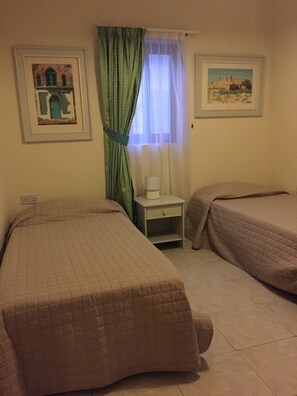 2 camere, ferro/asse da stiro, Wi-Fi gratuito, lenzuola