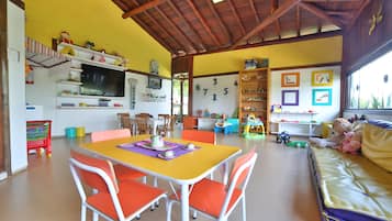 Children’s play area – indoor