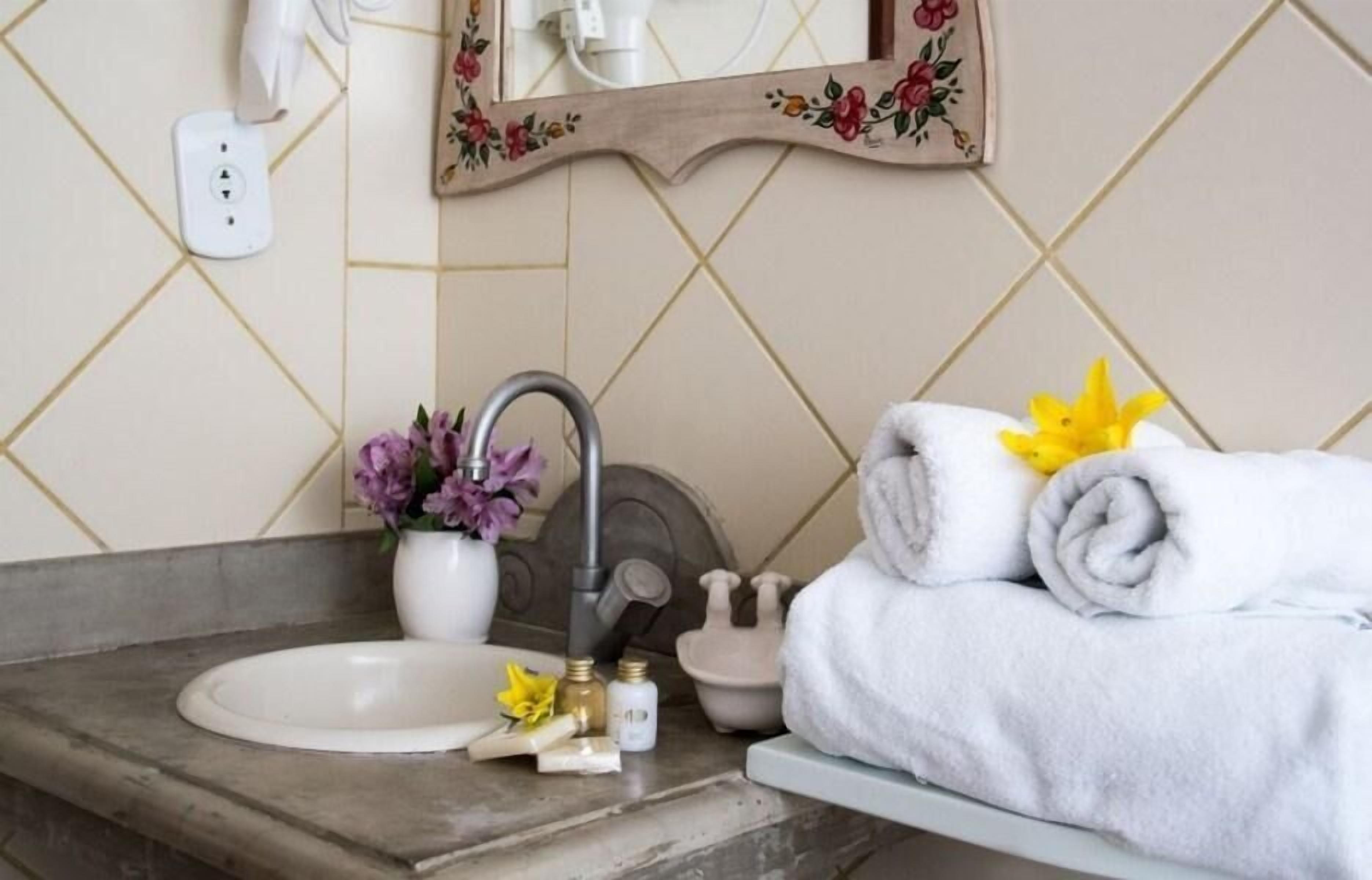 standard room, garden view (bem-te-vi) | bathroom sink