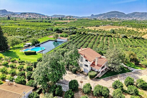 Orange Grove Villa (swimming pool + tennis court)
