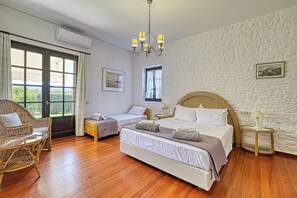 5 Schlafzimmer, Schreibtisch, Bügeleisen/Bügelbrett, kostenloses WLAN