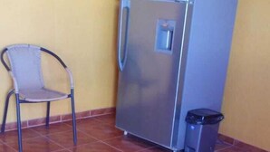Gambar tidak terklasifikasi, 3 dari 19, tombol