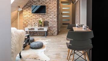 Premium-Studio, Bergblick | Bügeleisen/Bügelbrett, kostenloses WLAN, Bettwäsche, Rollstuhlgeeignet