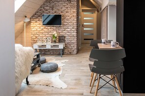 Premium Studio, Mountain View | Iron/ironing board, free WiFi, bed sheets, wheelchair access - Silverton (Białka Tatrzańska)