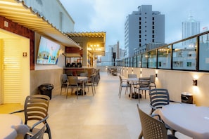 Bar (en la propiedad)