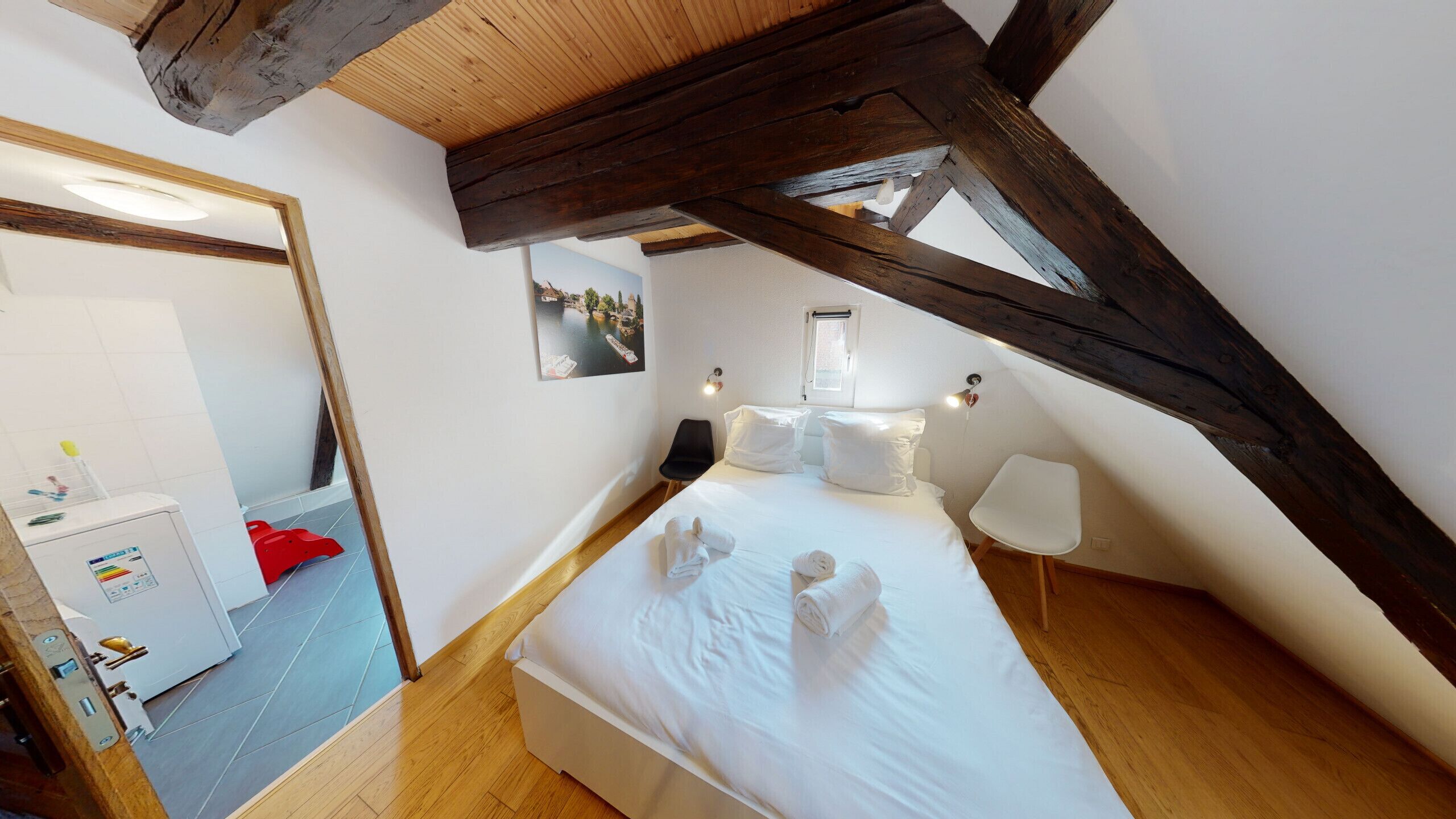 1 chambre, bureau, fer et planche à repasser, Wi-Fi gratuit