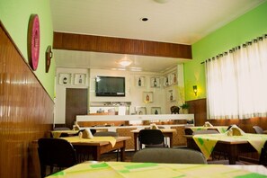 Free daily buffet breakfast - Pampa Hotel (Vacaria)