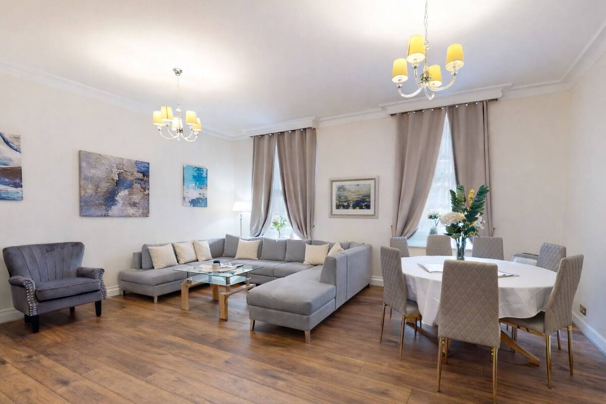 Apartamento presidencial, acessível, suíte (3 bedroom) | Área de estar | TV de tela plana