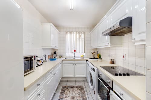 Presidential Apartment, Accessible, Ensuite (3 bedroom) | Private kitchen