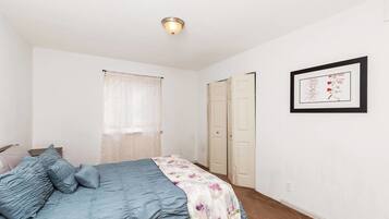 Condo, 1 Queen Bed (Stylish Buckhead Condo • Prime Atlant) | 2 bedrooms