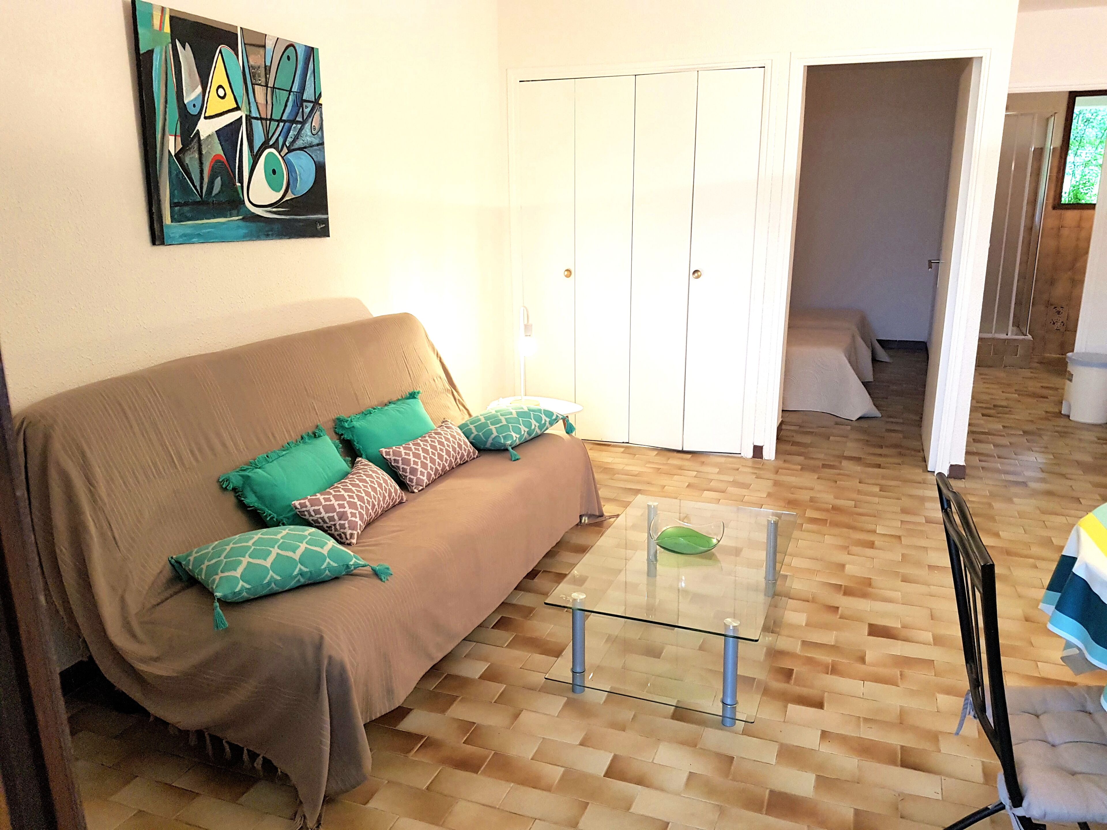 PRETTY T2 AIR-CONDITIONED 2 MIN FROM THE BEACH, SEA VIEW, QUIET, WIFI, NEAR AJACCIO