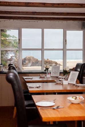 Desayuno completo incluido todos los días