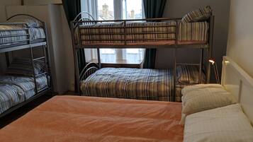 2 bedrooms