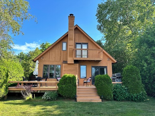 Walloon Lake cottage located on the West Arm!