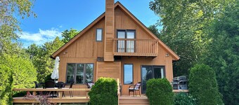 Walloon Lake cottage located on the West Arm!