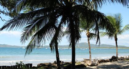 Casa Woodbine Beachfront House