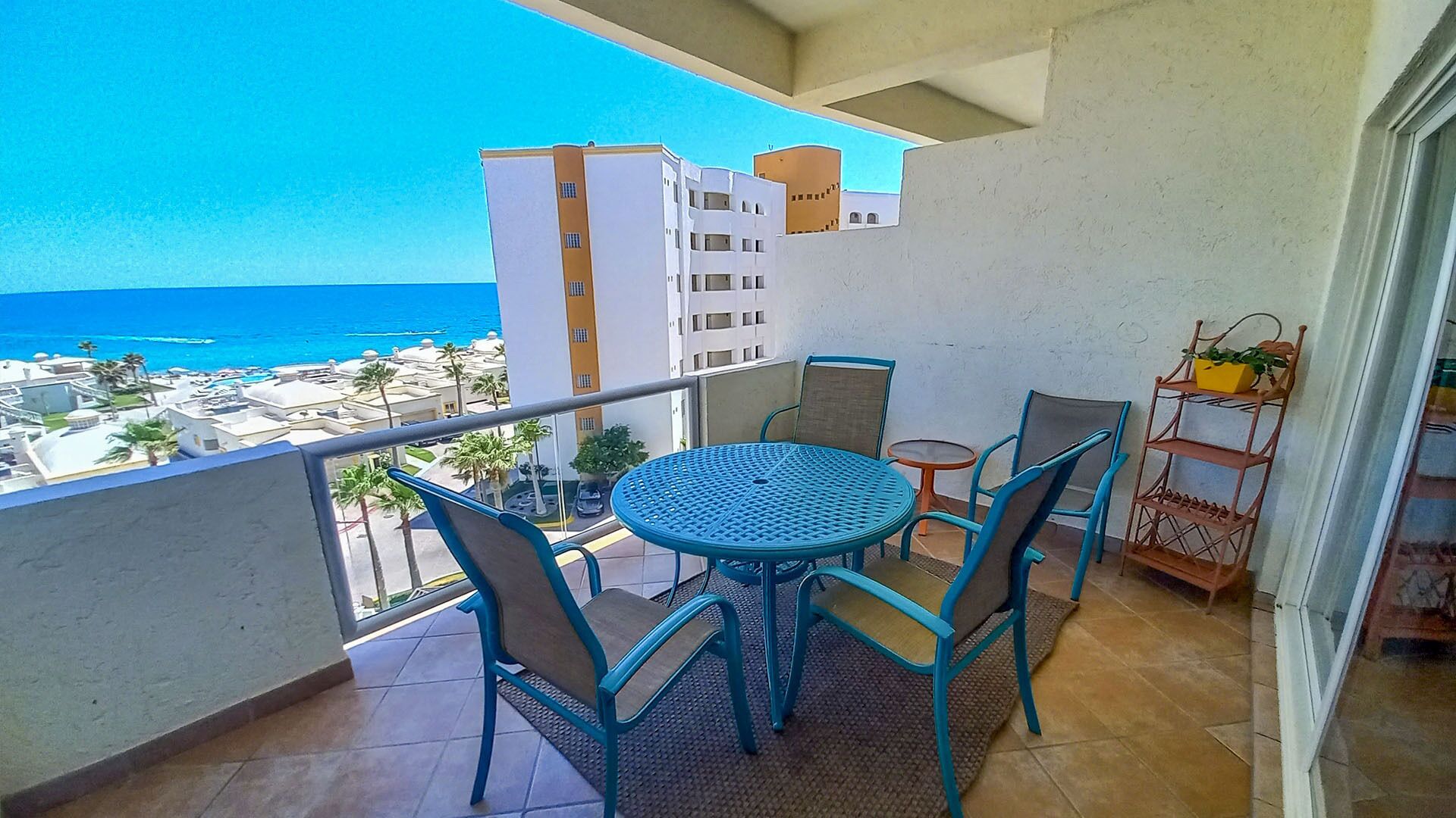 Beautiful 1½ Bedroom Condo on the Sea of Cortez at Las Palmas  Resort BN-503A