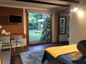 Suite | Individuell eingerichtet, Schreibtisch, Bügeleisen/Bügelbrett