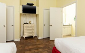 3 habitaciones, tabla de planchar con plancha y wifi gratis 