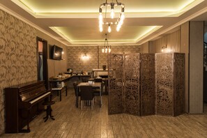 Lobby sitting area - Ikalto Hotel (Tbilisi)