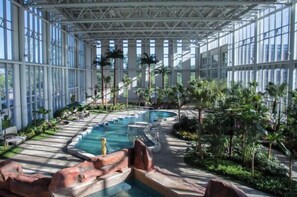 Indoor pool - Zhongjia Palace Hot Spring Hotel (Beijing)