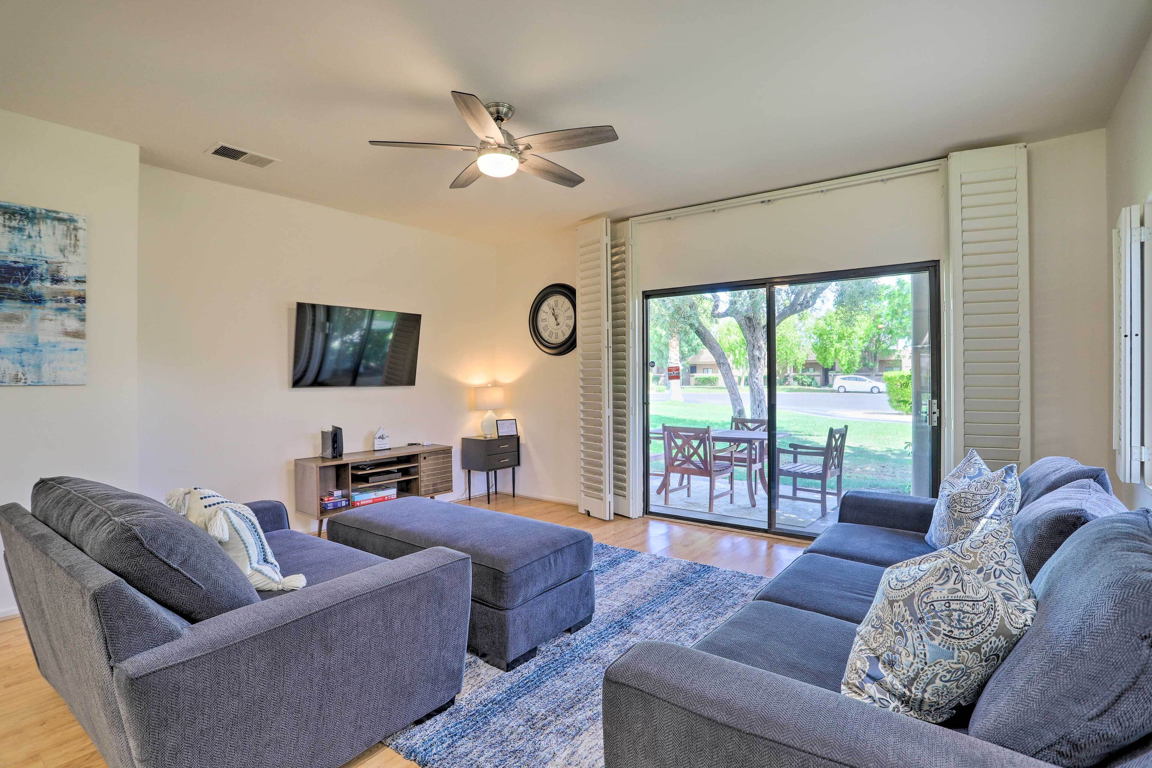 Cathedral City Condo w/ Patio & Pool Access!