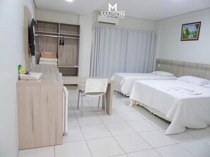 Minibar, blackout drapes, soundproofing, free WiFi - Maison Hotel (Tangará da Serra)