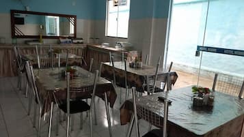 Desayuno buffet incluido los días de semana