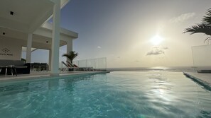 Outdoor pool, a heated pool - "Villa Le Point" Contemporary Design / Modern Art / View on St-Barth (Red Pond Estates)