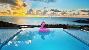 Outdoor pool, a heated pool - "Villa Le Point" Contemporary Design / Modern Art / View on St-Barth (Red Pond Estates)