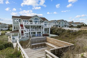 Exterior - 4099 - 3-2-1 Relax, private pool, designed for large families to enjoy with room for privacy (Duck)