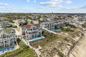 Exterior - 4099 - 3-2-1 Relax, private pool, designed for large families to enjoy with room for privacy (Duck)