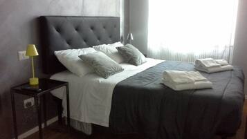 Schreibtisch, schallisolierte Zimmer, kostenloses WLAN, Bettwäsche