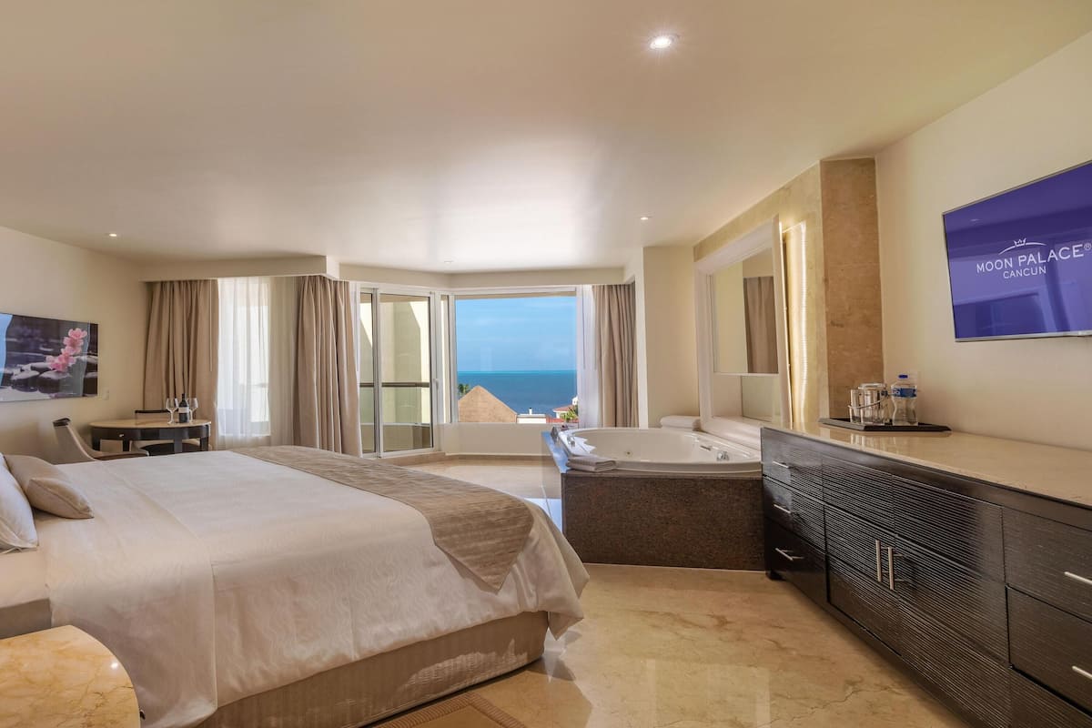 Superior Deluxe Ocean View - Kids & Teens Free | 1 bilik tidur, peralatan tempat tidur premium, gebar bulu kapas