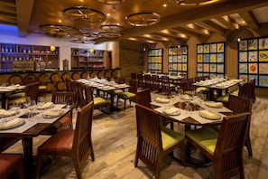 6 restaurants servant le petit déjeuner, spécialités Cuisine mexicaine