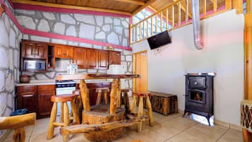 Cabin, 2 Bedrooms, Non Smoking | Living area