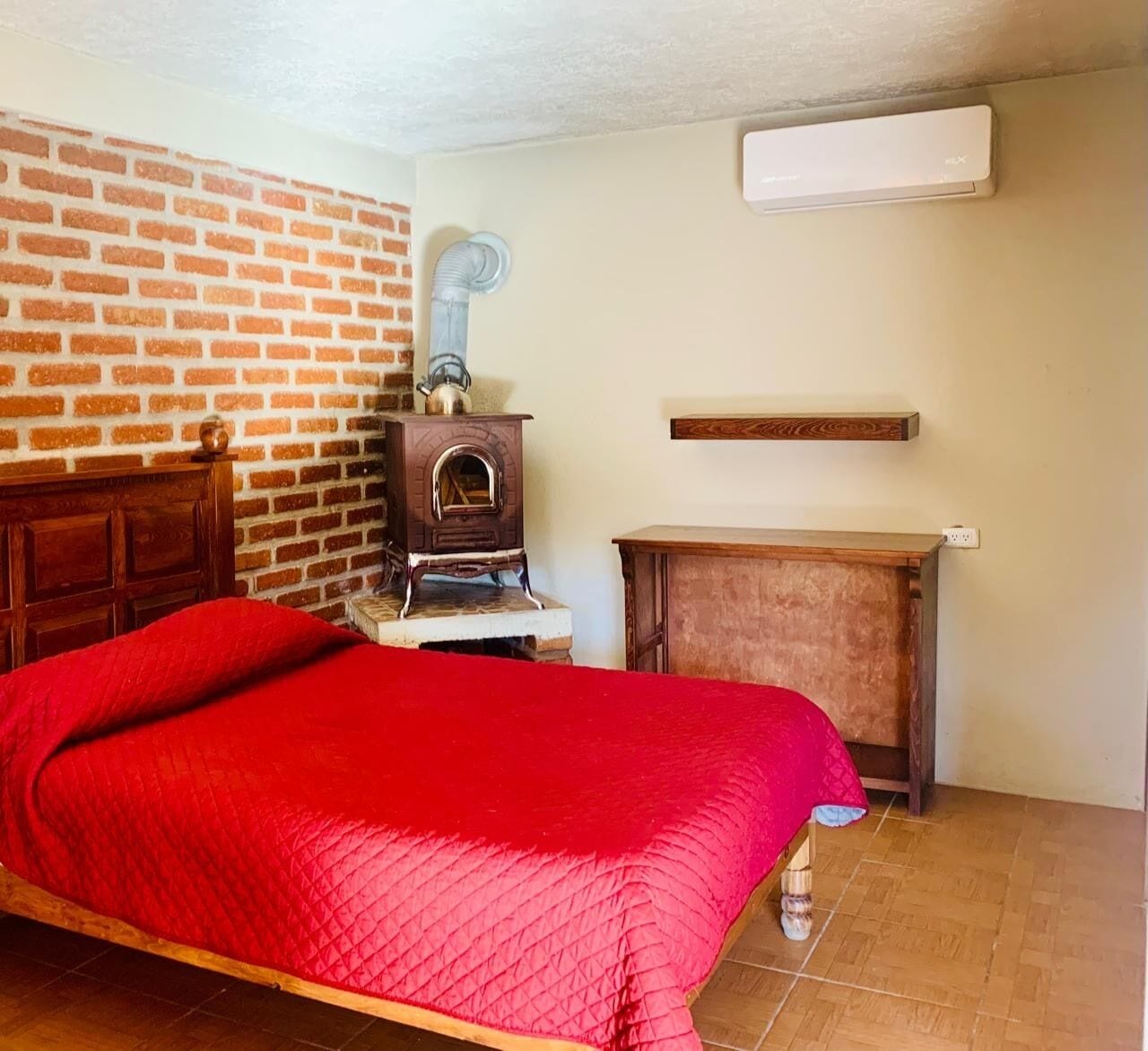 ห้องพักสำหรับสี่ท่าน | Wi-Fi ฟรี, ผ้าปูที่นอน